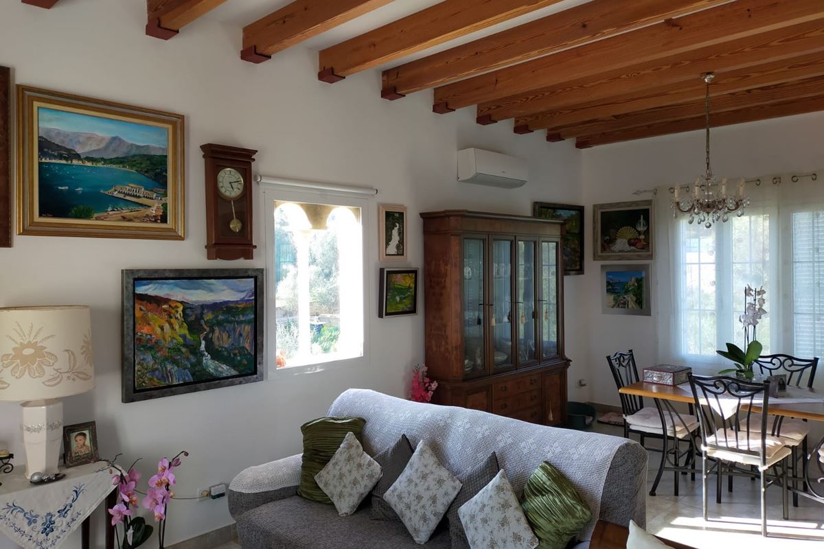 Schöne Villa mit herrlichem Blick bis zur Bucht von Palma