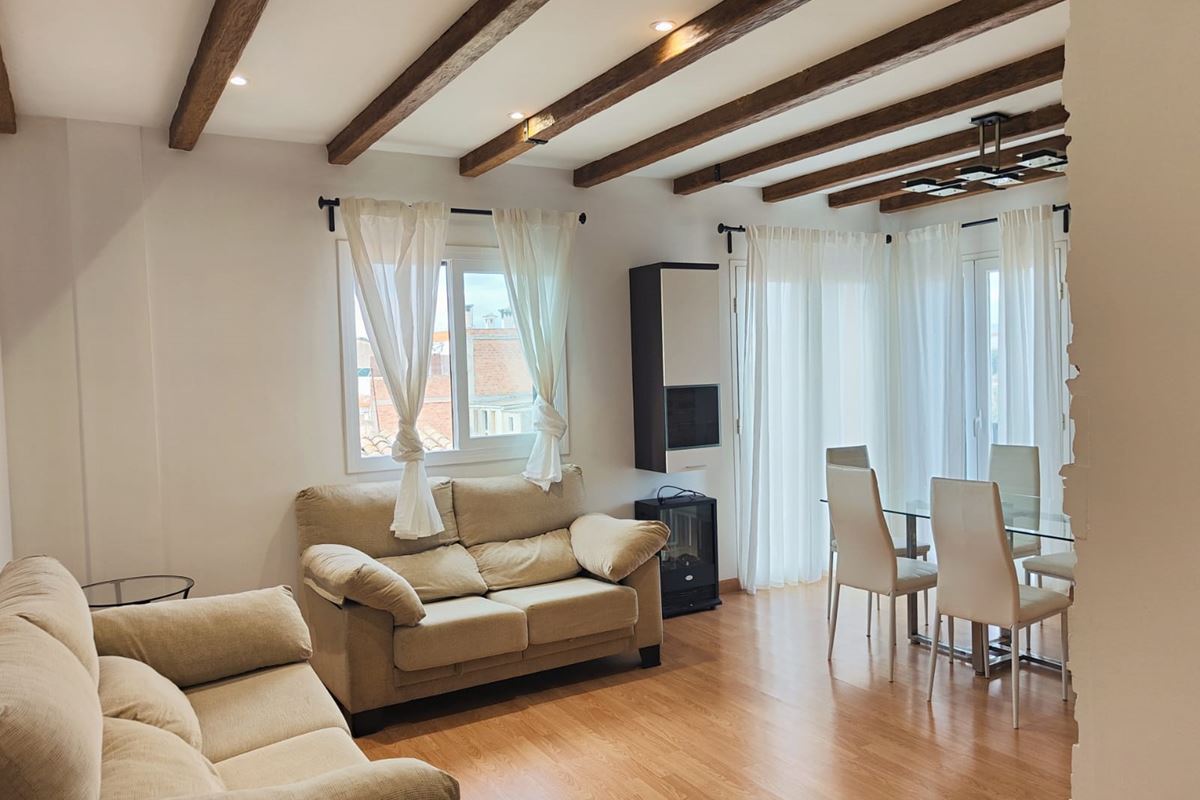 For rent: apartment on the second floor in Santa Maria del Cami